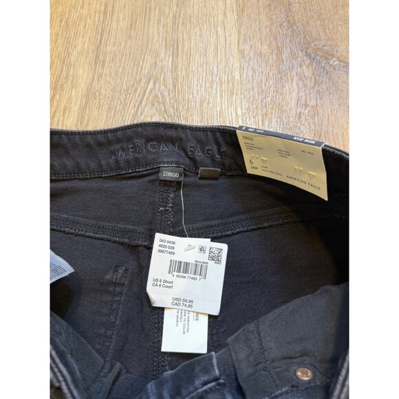 American Eagle Mom Jean Strigid  Black Distressed 6‎ Short NWT - Picture 3 of 7